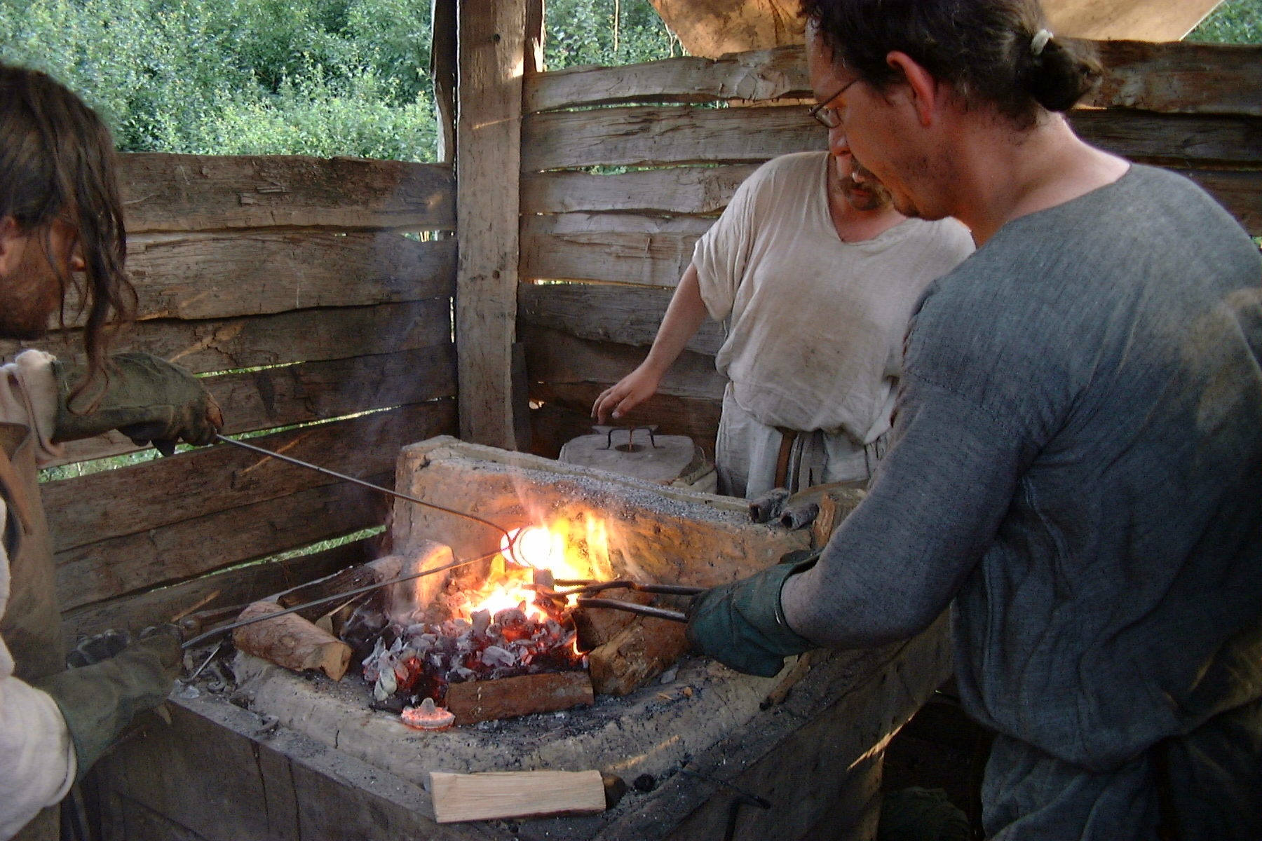 WEST STOW FORGE POURING BRONZE.jpg
