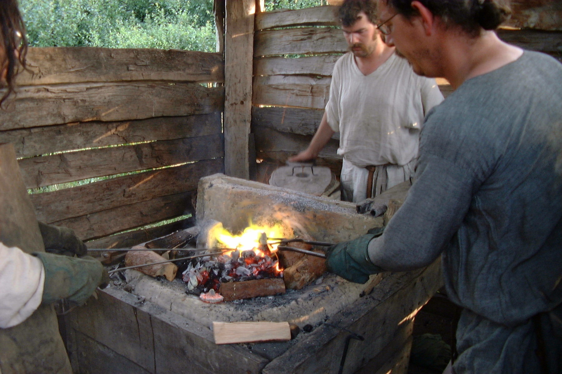 WEST STOW REMOVING FLASK CRUCIBLE.jpg