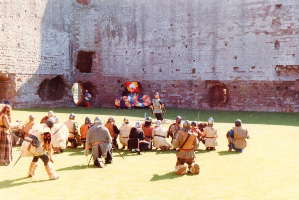 1986 - Rhuddlan Castle - 408337_4625894531780_409000731_n.jpg