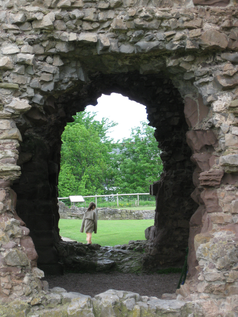 photographybyduncanholmes_4658922281_Rhuddlan Castle-16.jpg