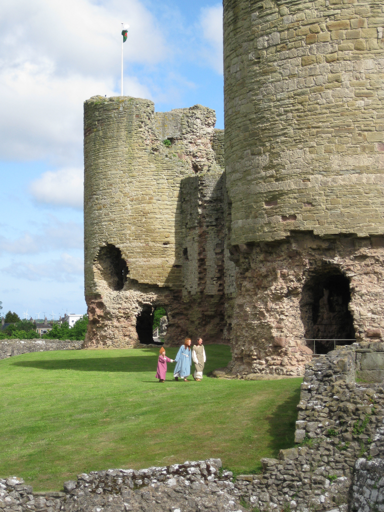 photographybyduncanholmes_4658934383_Rhuddlan Castle-38.jpg