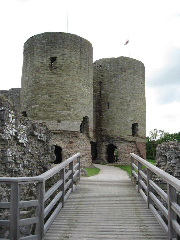 photographybyduncanholmes_4659543176_Rhuddlan Castle-9.jpg