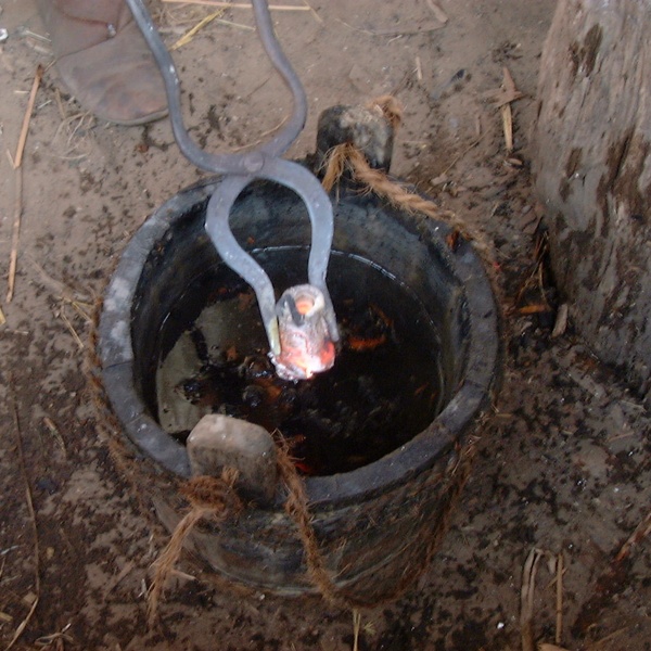 WEST STOW FORGE HOT FLASK BUCKET.jpg