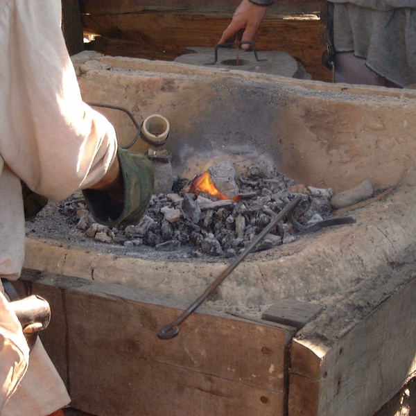 WEST STOW FORGE POUR PEWTER.jpg