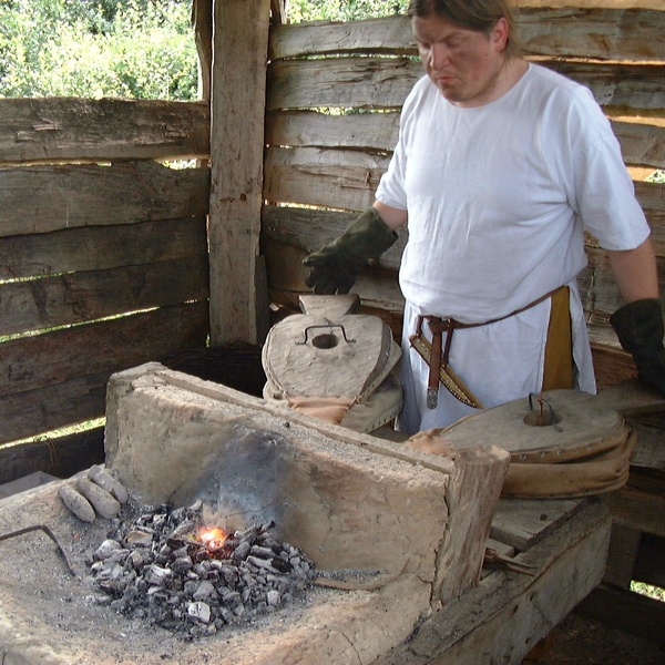 WEST STOW FORGE STRIKER HEAT UP.jpg