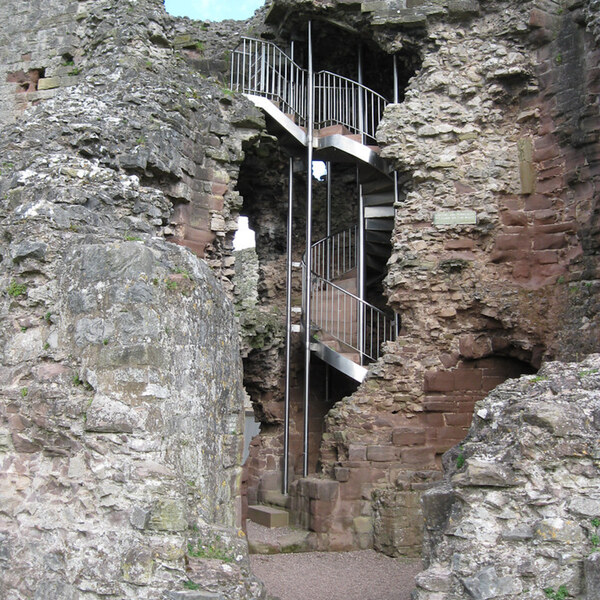 photographybyduncanholmes_4658923483_Rhuddlan Castle-18.jpg