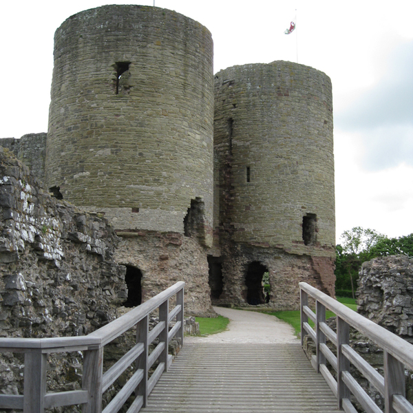 photographybyduncanholmes_4659543176_Rhuddlan Castle-9.jpg