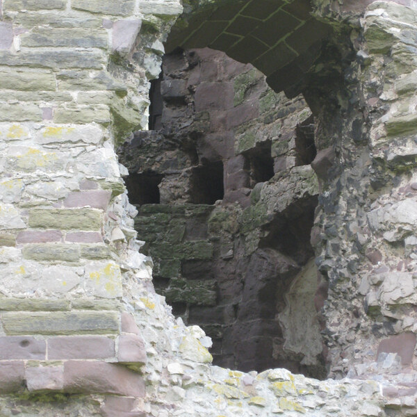 photographybyduncanholmes_4659556298_Rhuddlan Castle-33.jpg